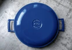 Saveur Selects Hapjespan Voyage - Classic Blue - ø 30 Cm / 4.2 Liter - Geëmailleerde Anti-aanbaklaag -Keukengerei Verkoop 1 5 13 scaled 1