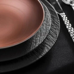 Villeroy & Boch Pizzabord Manufacture Rock - Zwart - ø 31.5 Cm -Keukengerei Verkoop 1042392590 on usp d 1