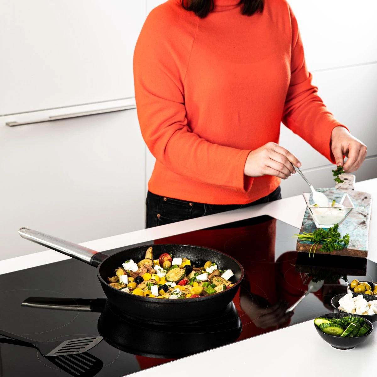 Westinghouse Pannenset Performance - Zwart - 8 Pannen - Complete Pannenset - Inductie En Alle Andere Warmtebronnen 6 Westinghouse Pannenset Performance - Zwart - 8 Pannen - Complete Pannenset - Inductie En Alle Andere Warmtebronnen - Afbeelding 6