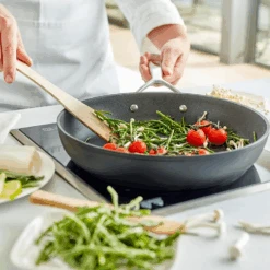 Demeyere Koekenpannen Alu Plus 3 - Duraslide - ø 24 + 28 Cm - Standaard Anti-aanbaklaag -Keukengerei Verkoop 2022 1 1