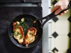 BK Koekenpan Black Steel - ø 28 Cm - Zonder Anti-aanbaklaag -Keukengerei Verkoop 3a0edf7e9fc57021e9247b0896c9f94040984ce9 BlackSteel 05 11 b93106 1