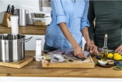 Zwilling Sous Vide Stick Enfinigy - Nauwkeurige Temperatuurinstelling - IPX7 Waterproof - Zwart 23 Zwilling Sous Vide Stick Enfinigy - Nauwkeurige Temperatuurinstelling - IPX7 Waterproof - Zwart -Keukengerei Verkoop 4009839546716 10