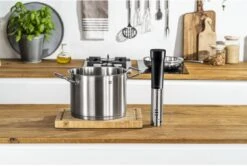 Zwilling Sous Vide Stick Enfinigy - Nauwkeurige Temperatuurinstelling - IPX7 Waterproof - Zwart 17 Zwilling Sous Vide Stick Enfinigy - Nauwkeurige Temperatuurinstelling - IPX7 Waterproof - Zwart -Keukengerei Verkoop 4009839546716 4