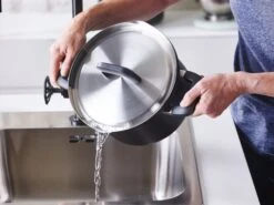 BK Pannenset Flow Cool - Zwart / RVS - 4 Delige Set -Keukengerei Verkoop 477567f362398f3cedf6eea2da41628b192d7a31 BK Flow cool Bl Cvd Casserole Pour