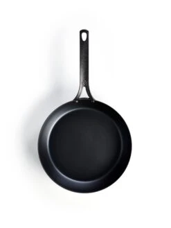 BK Koekenpan Black Steel - ø 28 Cm - Zonder Anti-aanbaklaag -Keukengerei Verkoop 6f6913a459770993e0800c34558ad3e0d47d42b4 BK BLACK STEEL Frypan L top 1