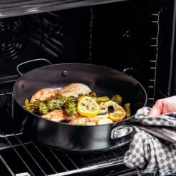 GreenPan Hapjespan Met Deksel - Copenhagen - Zwart - ø 28 Cm / 4.3 Liter - Keramische Anti-aanbaklaag -Keukengerei Verkoop 9d5a0eba493d9b013c02ab84b26a3dfe73831ade 8 Cop Skill 28cm CC003347 001 OvenSafe5B15D