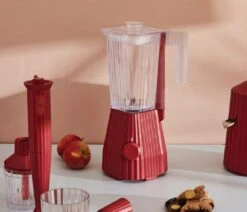 Alessi Blender Plissé - 5 Snelheden + Turbostand - Rood - Michele De Lucchi - 1.5 Liter - MDL09 R 8 Alessi Blender Plissé - 5 Snelheden + Turbostand - Rood - Michele De Lucchi - 1.5 Liter - MDL09 R -Keukengerei Verkoop Alessi Blender Sfeer1