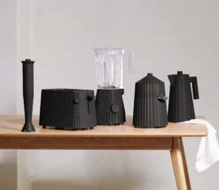 Alessi Broodrooster Plissé - 6 Standen - Zwart - Michele De Lucchi - MDL08 B -Keukengerei Verkoop Alessi Plisse MDL06 07 08 09 10 B A4 3500pxl