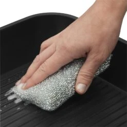 Blackwell Pannensponsje Zilver -Keukengerei Verkoop Blackwell Pannensponsje Zilver in gebruik 2