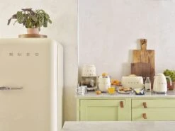SMEG Citruspers - Elektrisch - Creme - CJF11CREU -Keukengerei Verkoop CJF01CREU L16