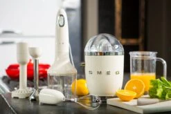 SMEG Citruspers - Elektrisch - Creme - CJF11CREU -Keukengerei Verkoop CJF01CREU L32