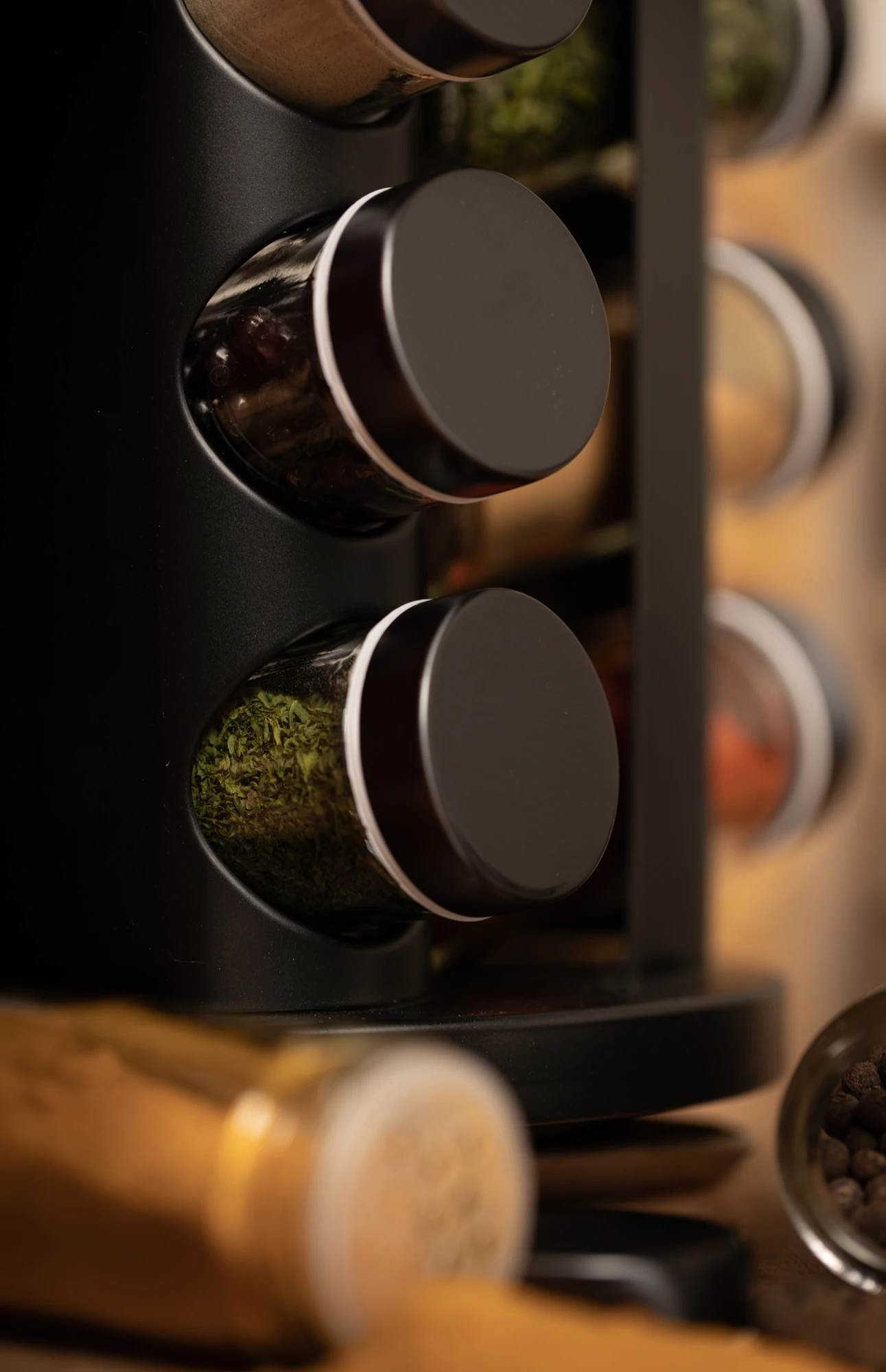 Blackwell Kruidenrek / Kruidencarrousel - Inclusief 12 Kruidenpotjes - Zwart 4 Blackwell Kruidenrek / Kruidencarrousel - Inclusief 12 Kruidenpotjes - Zwart - Afbeelding 4