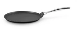Le Creuset Pannenkoekenpan Les Forgées TNS - ø 28 Cm - Standaard Anti-aanbaklaag 10 Le Creuset Pannenkoekenpan Les Forgées TNS - ø 28 Cm - Standaard Anti-aanbaklaag -Keukengerei Verkoop LC 20190624 ZS PS FS 51106280010002 001 1