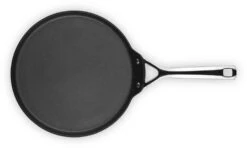 Le Creuset Pannenkoekenpan Les Forgées TNS - ø 24 Cm - Standaard Anti-aanbaklaag 11 Le Creuset Pannenkoekenpan Les Forgées TNS - ø 24 Cm - Standaard Anti-aanbaklaag -Keukengerei Verkoop LC 20190624 ZS PS FS 51106280010002 004
