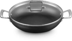 Le Creuset Hapjespan Met Deksel - Les Forgées TNS - ø 28 Cm / 3.2 Liter - Standaard Anti-aanbaklaag -Keukengerei Verkoop LC 20190624 ZS PS FS 51107280010502 002