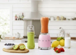 SMEG Smoothie Blender - Compact - Roze - 600 Ml - PBF01PKEU -Keukengerei Verkoop WEB PBF01PKEU L02.jpg