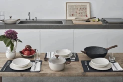 Sambonet Braadpan Rock 'n' Rose - Creme - ø 24 Cm / 4.5 Liter - Standaard Anti-aanbaklaag -Keukengerei Verkoop sambonet rock n rose sfeer8 1